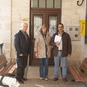 El PSOE espera que el &ldquo;significativo&rdquo; n&uacute;mero de firmas en contra del despido &ldquo;haga recapacitar al equipo de Gobierno&rdquo;