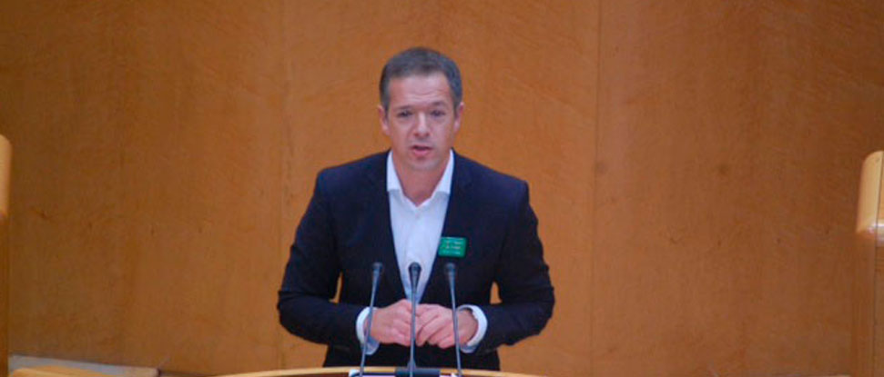 El PSOE pide a Herrera que ordene a sus diputados y senadores votar en contra de la Ley Gallard&oacute;n
