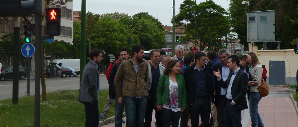 Patxi L&oacute;pez: "Gamonal es el s&iacute;mbolo de c&oacute;mo rebel&aacute;ndonos, podemos cambiar las cosas"