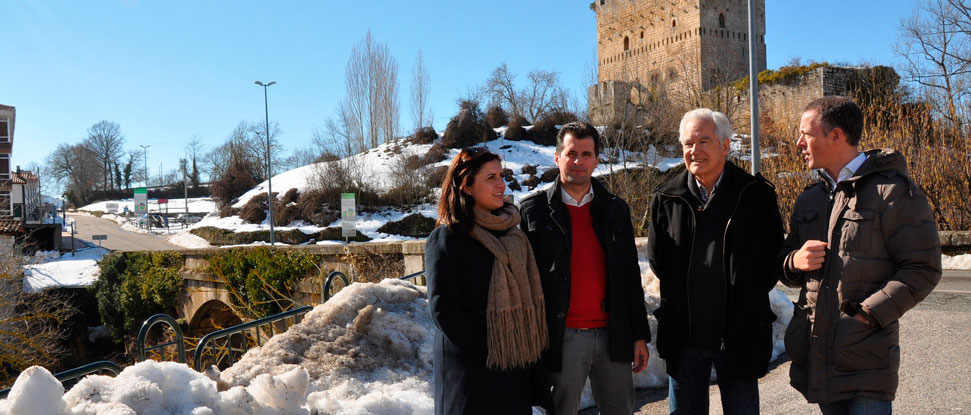 <div>El PSOE recuerda a De Guindos que el CSN todav&iacute;a no ha emitido el informe sobre la compatibilidad de las nucleares y el fracking</div><div><br /></div>