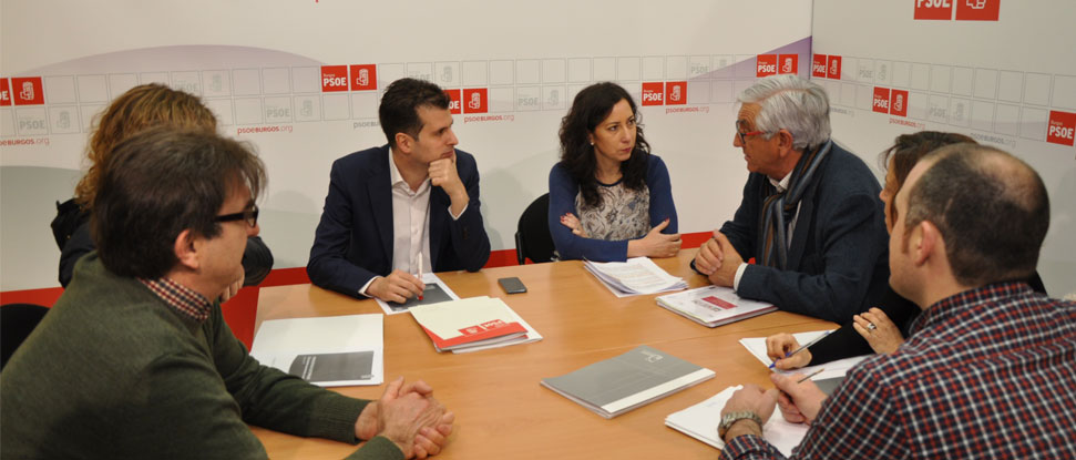 <div>Tudanca: &ldquo;Propondremos la reforma del Estatuto de Autonom&iacute;a para que haya un suelo social&rdquo;</div><div><br /></div>