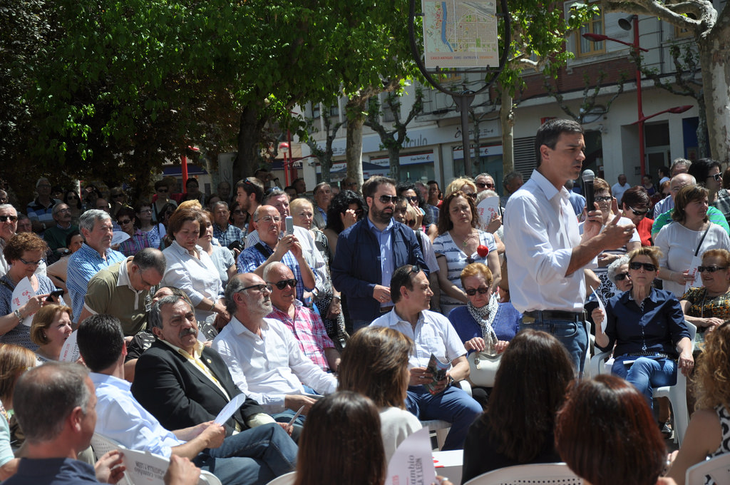 Pedro S&aacute;nchez asegura que los gobiernos socialistas garantizar&aacute;n la sanidad p&uacute;blica y no la pondr&aacute;n en venta como hace el PP