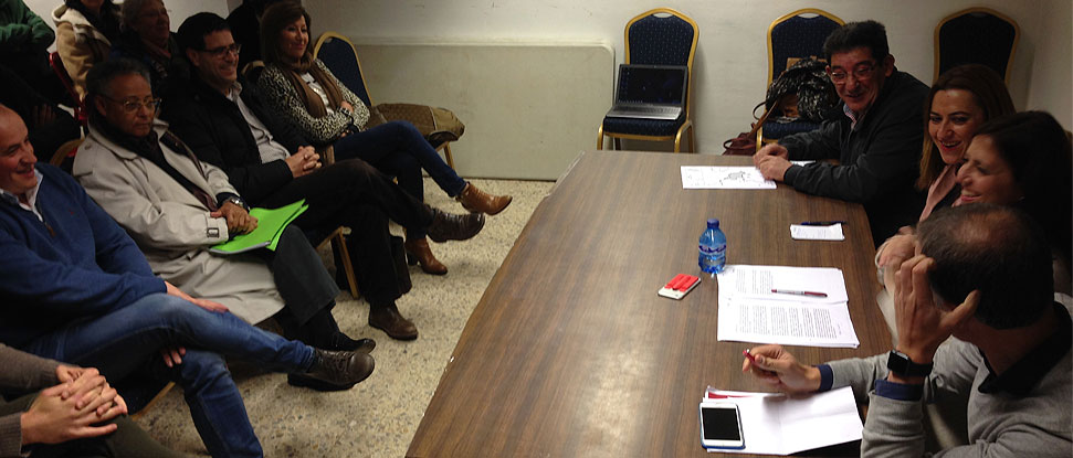 Defendemnos la autonom&iacute;a municipal porque, a diferencia de otros, somos de pueblo y estamos acostumbrados a pisar barro