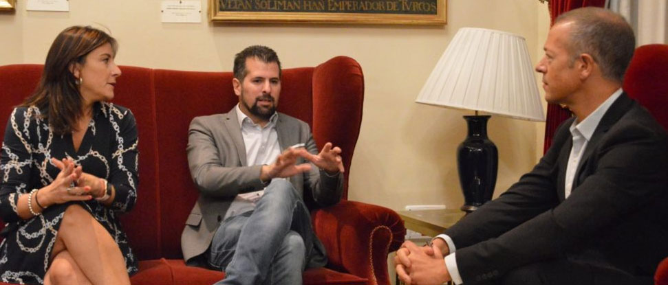 Tudanca dice que las cosas ten&iacute;an que cambiar en Castilla y Le&oacute;n y lo han hecho, pero a peor