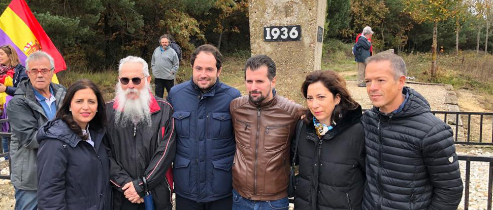 Tudanca defiende que sea el Gobierno el que financie y ejecute las exhumaciones de quienes dieron su vida por la defensa de las libertades