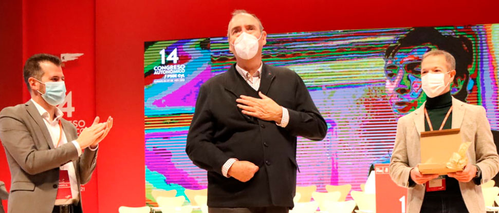 Laborda llama a superar el complejo de inferioridad ideológica y a permanecer atentos a las falsedades políticas Laborda llama a superar el complejo de inferioridad ideológica y a permanecer atentos a las falsedades políticas
