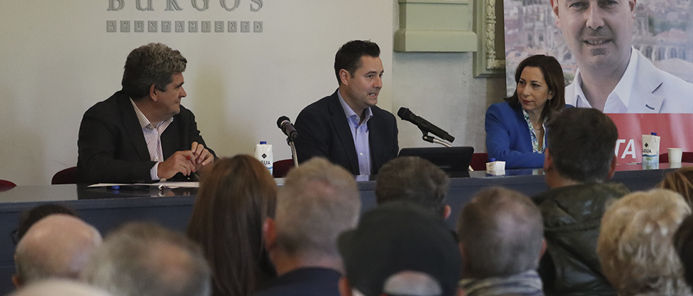 Escriv&aacute; anuncia la inminente nueva subasta de las parcelas del Yag&uuml;e y la disposici&oacute;n para ceder al Ayuntamiento el antiguo Centro de Especialidades