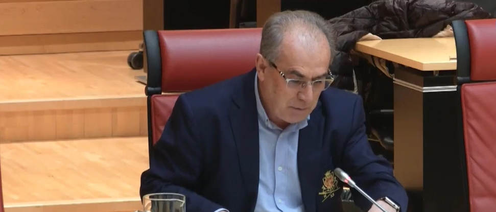 <div>Las Cortes aprueban la iniciativa socialista para realizar un estudio para la protección de los colmenares tradicionales de Castilla y León</div><div><br /></div> <div>Las Cortes aprueban la iniciativa socialista para realizar un estudio para la protección de los colmenares tradicionales de Castilla y León</div><div><br /></div>