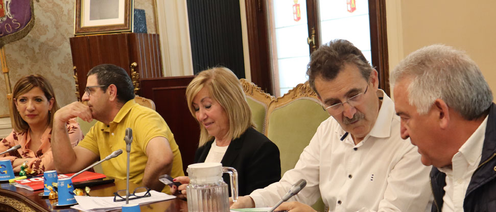 El PP rechaza la propuesta del PSOE para que la Diputación estudie implementar medidas para evitar el atropello de animales en sus carreteras El PP rechaza la propuesta del PSOE para que la Diputación estudie implementar medidas para evitar el atropello de animales en sus carreteras